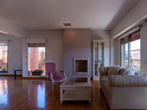 Departamento 4 ambientes con 2 baños