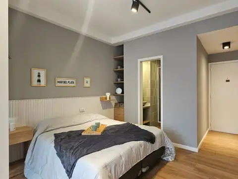 1 AMBIENTE AL FRENTE CON BALCON TERRAZA