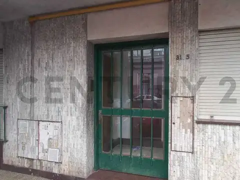 25 de mayo 3100, Piso 0