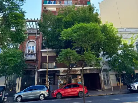 VENTA despartamento 2 amb con patio Barracas primer piso