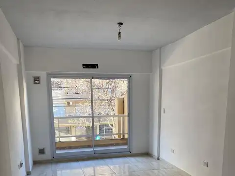 Departamento en Venta en Villa del Parque, USD 185.000