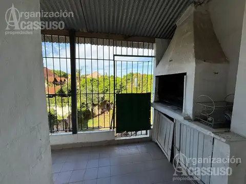 Depto Tipo Casa en Venta 50 años