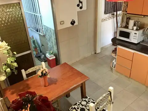 Depto Tipo Casa en Venta 50 años