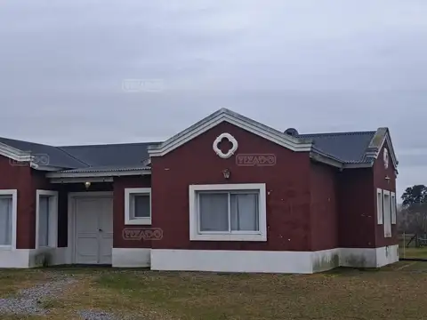 Casa en Venta con 2 cocheras