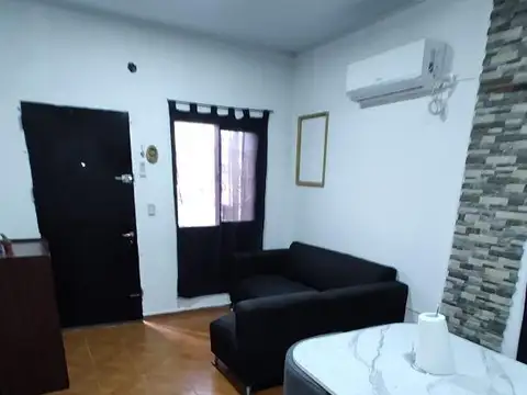 Depto Tipo Casa en Alquiler en Lomas de Zamora, $ 420.000