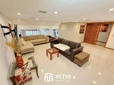 Casa 6 ambientes con 3 baños