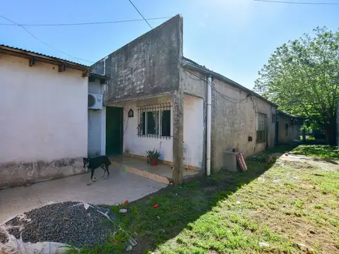 Casa en Venta con 3 cocheras