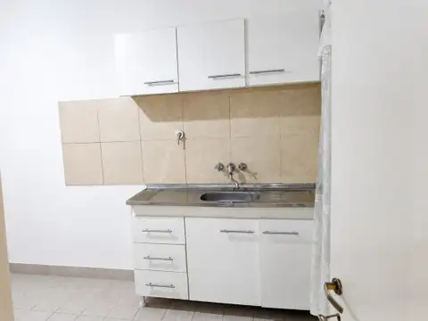 Cervantes 2147 , Piso 1