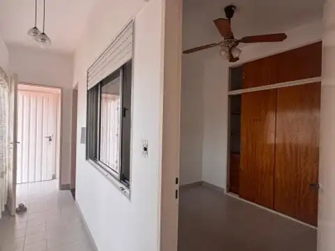Departamento 2 ambientes con cochera en alquiler – Rafael Calzada