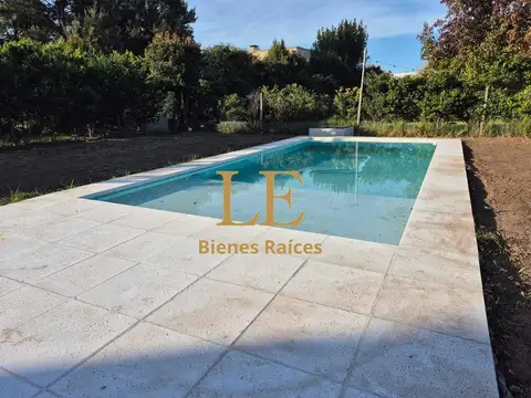 Casa en Venta con 4 cocheras