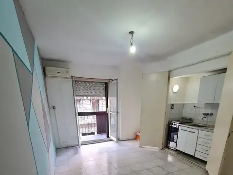1 AMB BME MITRE 2061 FRENTE BALCON (BARRIO: CONGRESO)