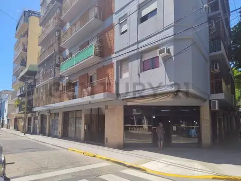VENTA DEPTO 3 AMBIENTES CON DOS PATIOS EN LINIERS