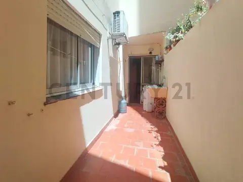 VENTA DEPTO 3 AMBIENTES CON DOS PATIOS EN LINIERS