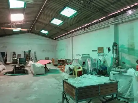 Alquiler galpón comercial 24 meses 150 m2 cubiertos