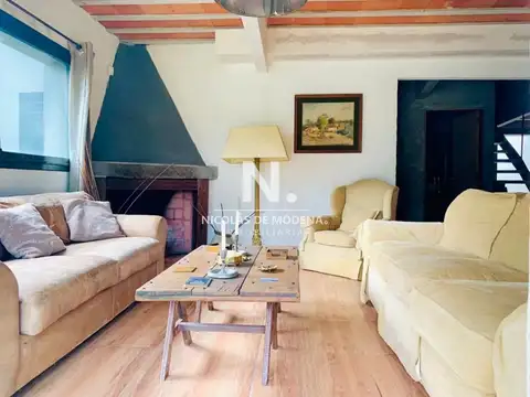 Casa 6 ambientes con 4 baños