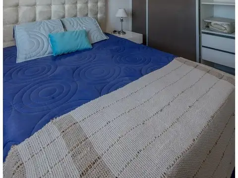 Departamento en Alquiler en Alto Alberdi, $ 450.000