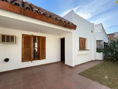 VENTA CASA 3 DORMITORIOS BARRIO PUEYRREDON