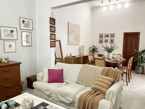 Casa 7 ambientes con 2 baños
