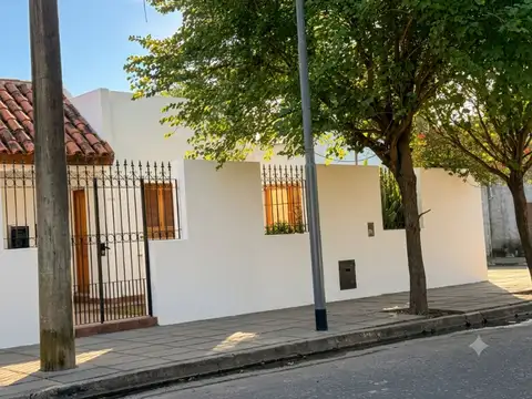 Padre Luis Monti 2400