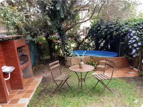 Casa 2 ambientes con 2 baños