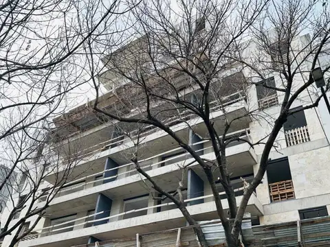 Departamento 3 ambientes al frente con balcón en Nuñez