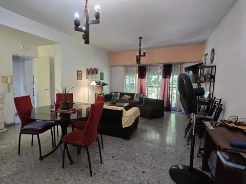 Departamento tres ambientes patio venta Ituzaingo permuta