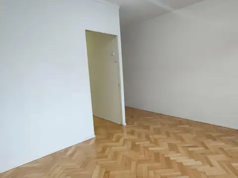 Departamento en Alquiler en Balvanera, $ 700.000