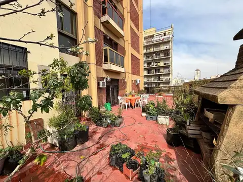 DEPTO EN VENTA 3 AMBIENTES C/DEP. Y PATIO