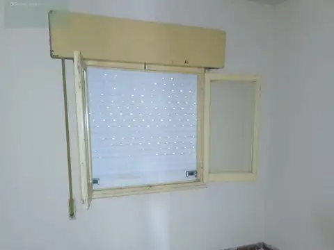 Casa 5 ambientes con 1 baño