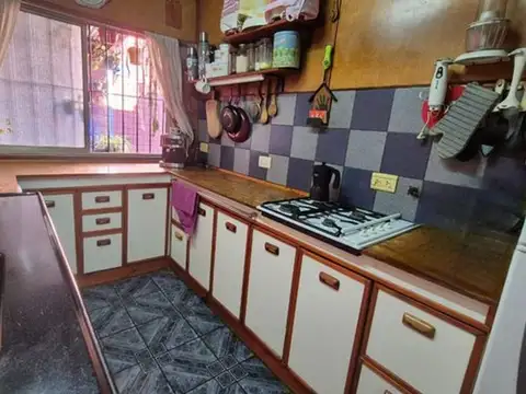 Casa en Venta con 3 cocheras
