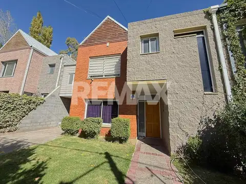 VENTA CASA 3 DORM C/PILETA APTA CREDITO NQN