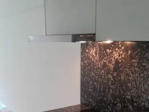 Beauchef 900, Piso 1