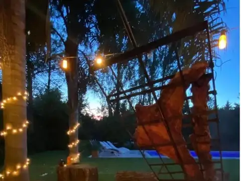 Casa en La Montura   para alquiler temporal con pileta,