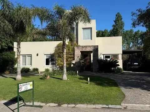 Casa en Alquiler Temporal en La Montura, USD 4.200