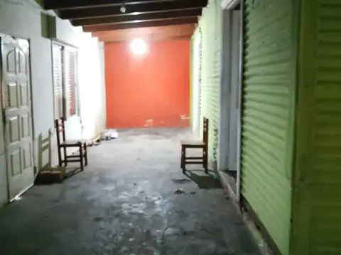lote con casa a reciclar