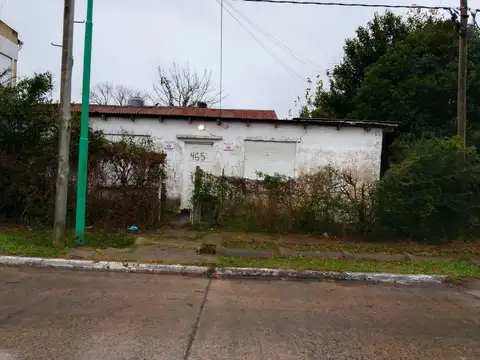 lote con casa a reciclar