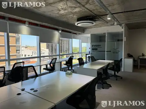 Oficina en Alquiler al Este