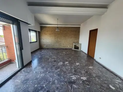 DEPARTAMENTO 3 AMBIENTES 2DO PISO CON BALCON Y TERRAZA