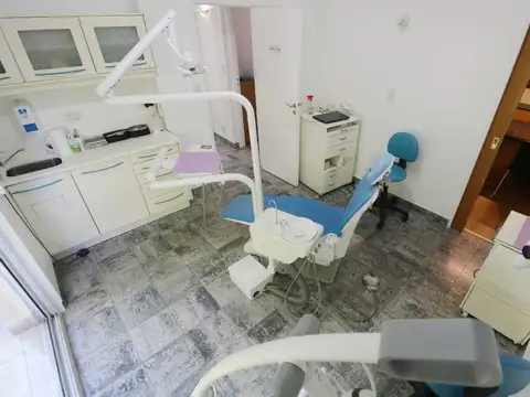 Oficina 4 ambientes con 1 baño