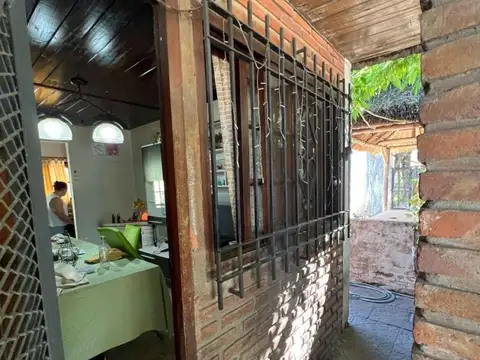 Cnel. José María Castillo 100