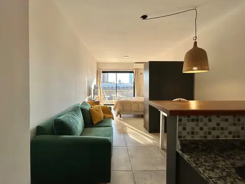 Excelente monoambiente amoblado en pichincha con terraza exclusiva