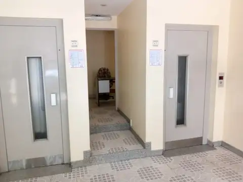 Av. Avellaneda 2100, Piso 9