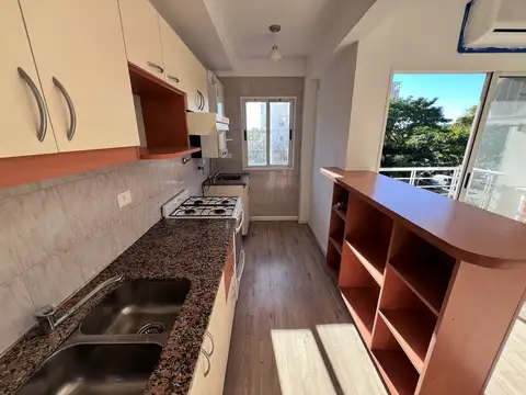 Departamento en Alquiler en Vicente Lopez Vias / Maipu, $ 1.100.000