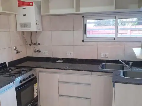 Depto Tipo Casa en Alquiler en Funes, $ 1.100.000