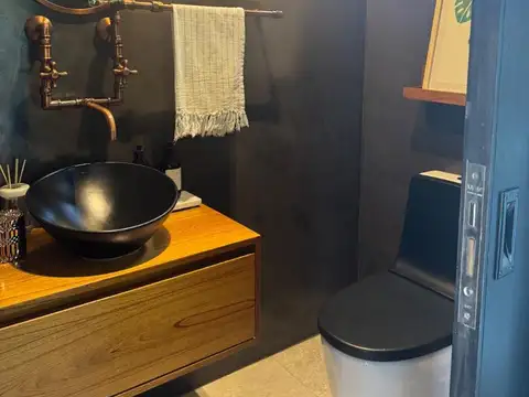 Casa en Venta con 6 cocheras