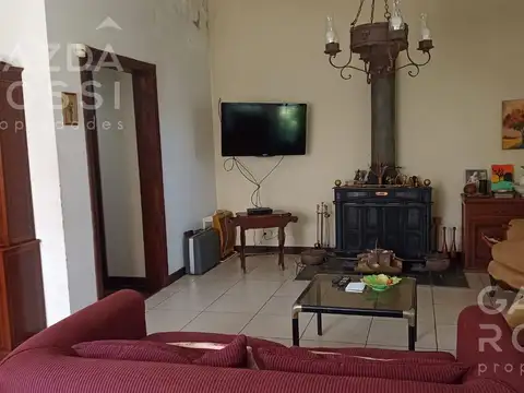 Casa 6 ambientes con 3 baños