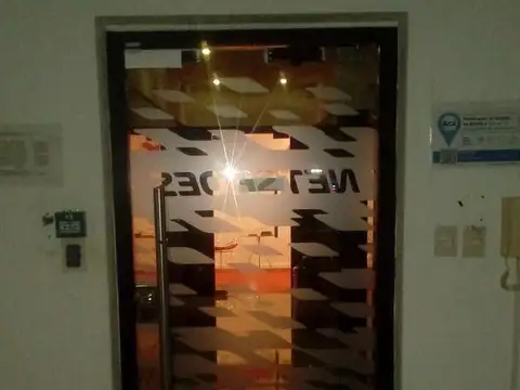 Oficina en Alquiler con 1 cochera