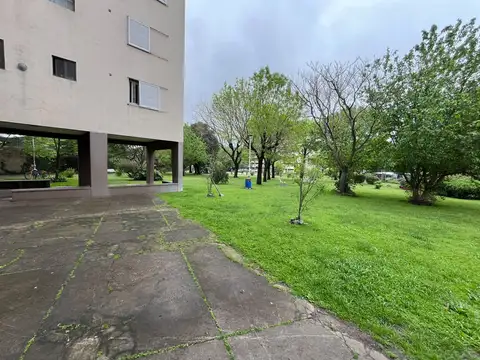 Strangford 300, Piso 8