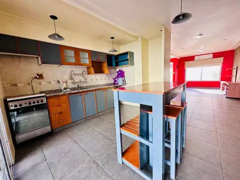Depto Tipo Casa en Venta en Lanus Oeste, USD 110.000