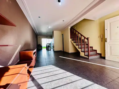 DÚPLEX EN VENTA LANUS OESTE PATIO PARQUE